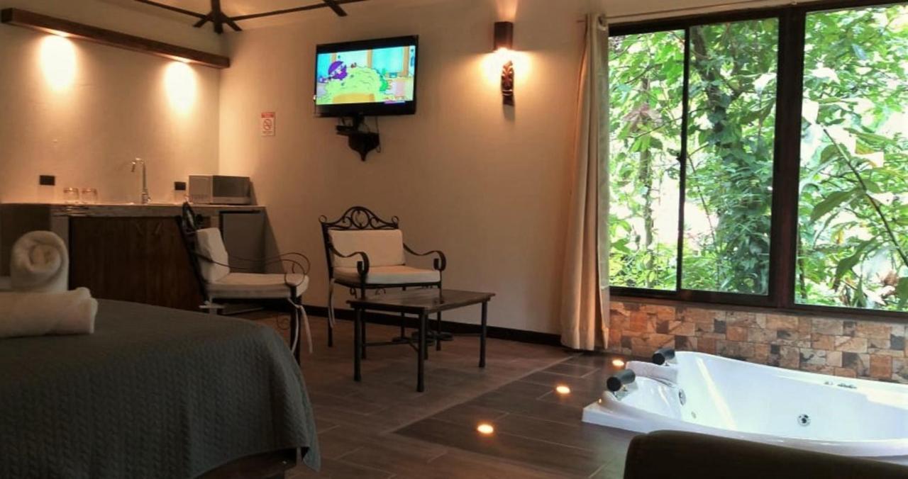 Tropical Suites & Villas La Fortuna Exteriör bild
